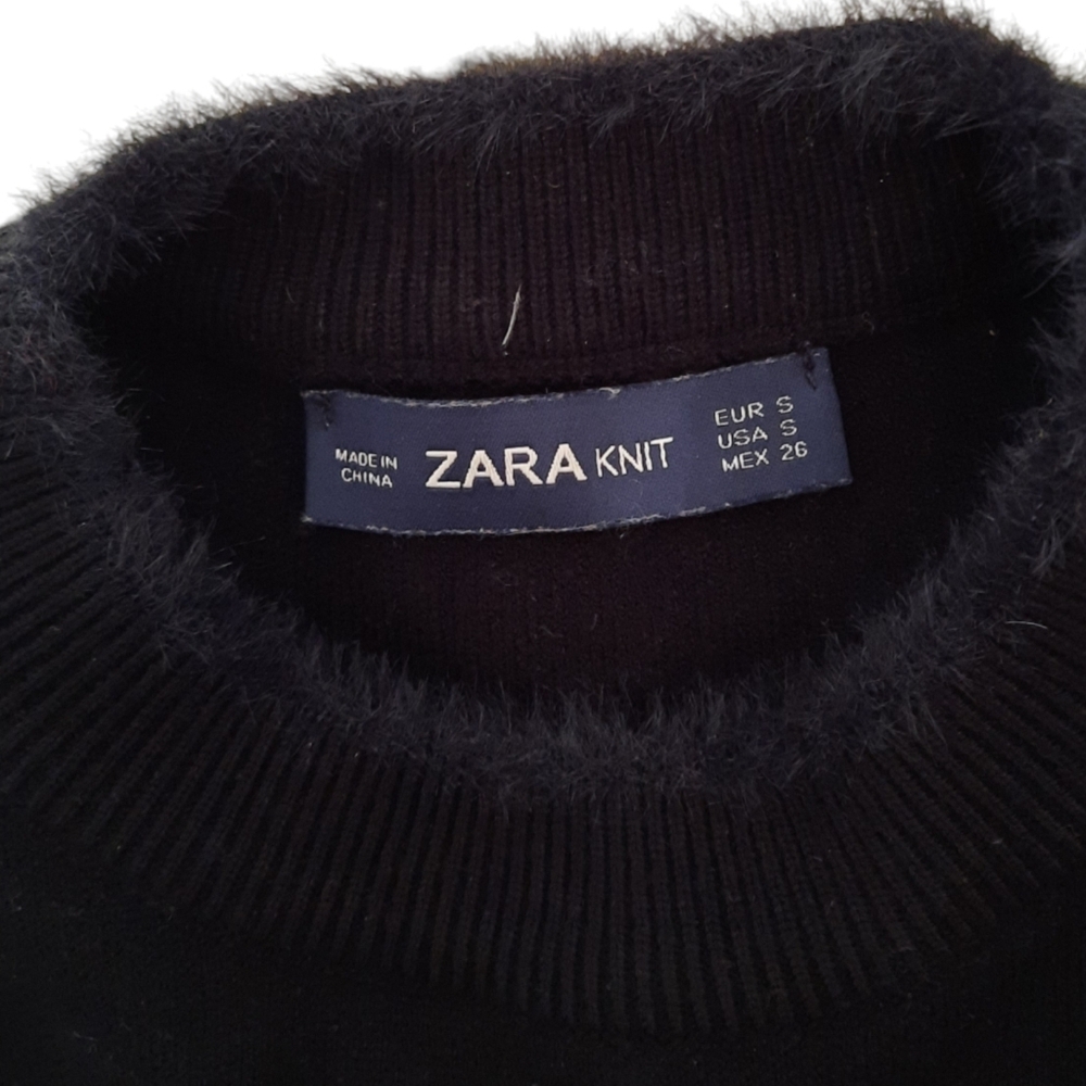 Zara S fuzzy short‎ sleeves top
